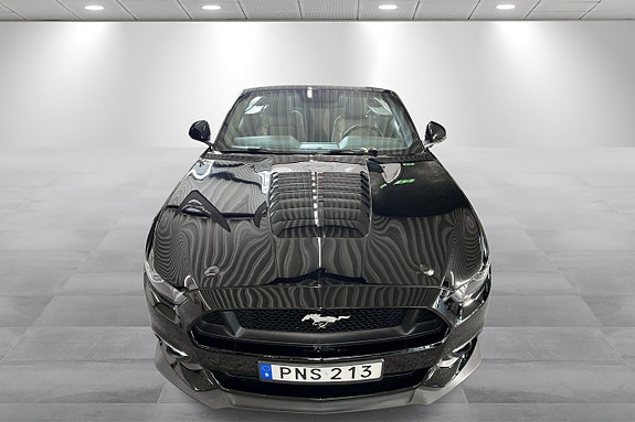 Ford Mustang 12 of 13
