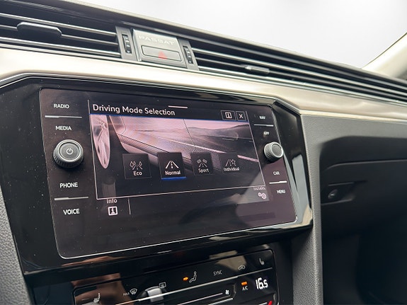 Volkswagen Passat 17 of 17
