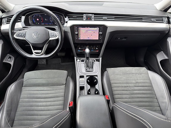 Volkswagen Passat 11 of 17