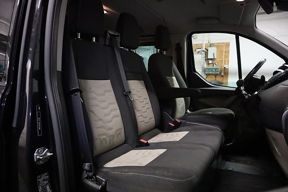 Ford Transit Custom 13 of 20