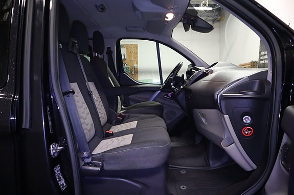 Ford Transit Custom 12 of 20