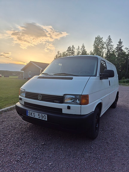 Volkswagen Transporter 3 of 5