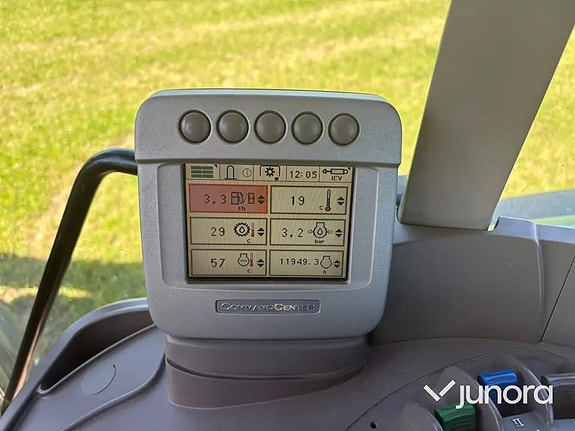 Traktor - John Deere 7530 med Quicke Q75-lastare 29 of 30