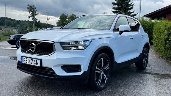 Volvo XC40 5 of 14