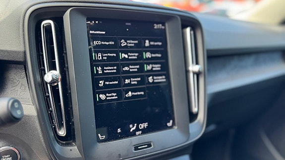 Volvo XC40 11 of 14