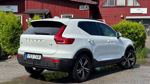 Volvo XC40 8 of 14