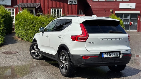 Volvo XC40 6 of 14
