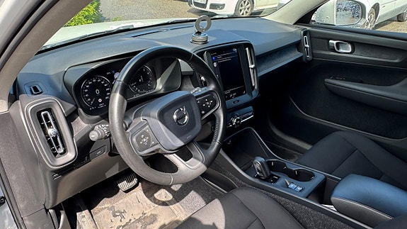 Volvo XC40 9 of 14