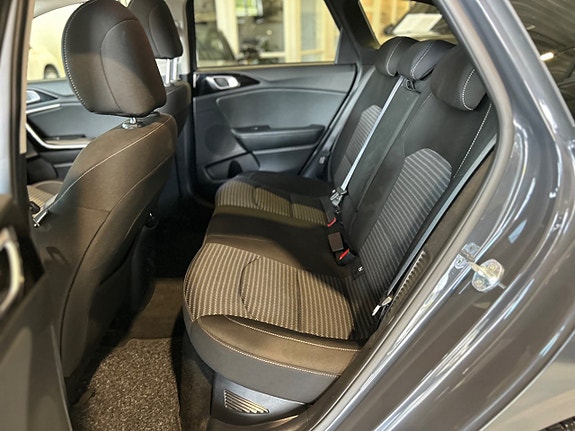 Kia Ceed 8 of 14
