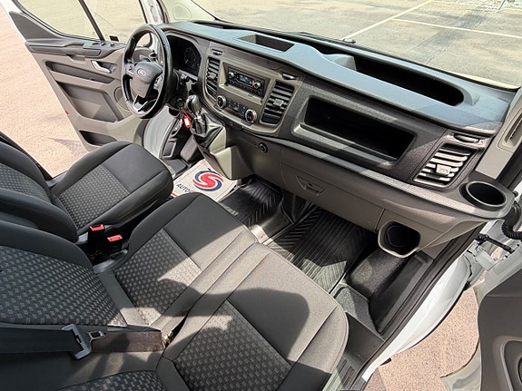 Ford Transit Custom 13 of 13