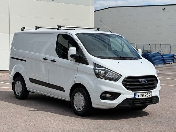 Ford Transit Custom 2 of 5