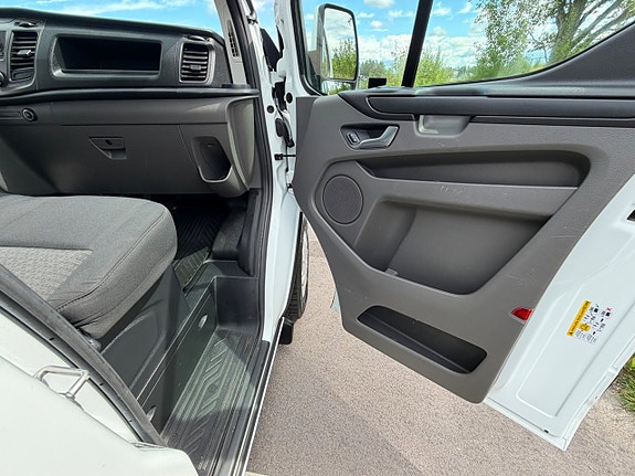 Ford Transit Custom 5 of 13