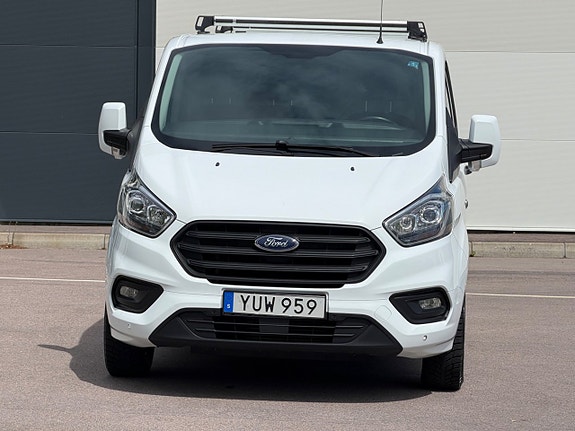 Ford Transit Custom 3 of 5