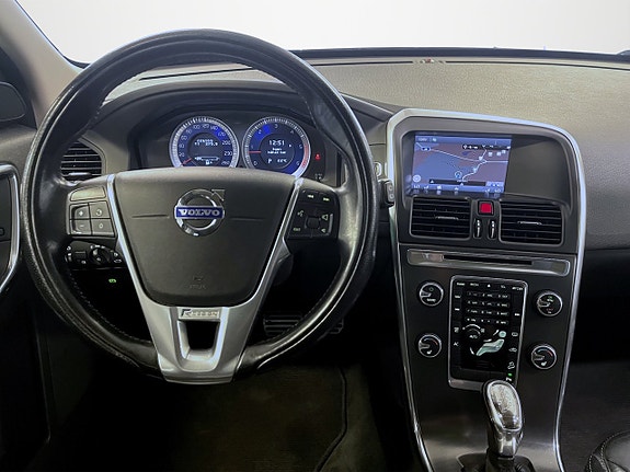 Volvo XC60 9 of 17