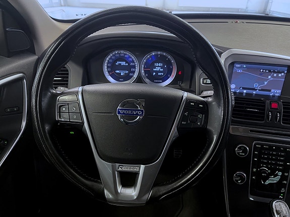 Volvo XC60 10 of 17