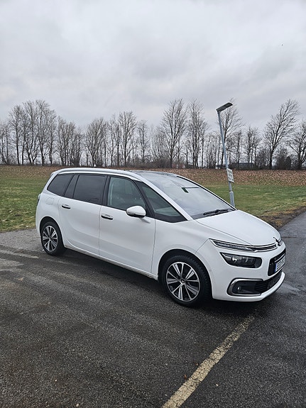 Citroen Grand C4 Picasso 2 of 5
