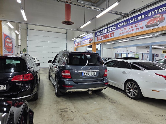 Mercedes-Benz ML300 5 of 15