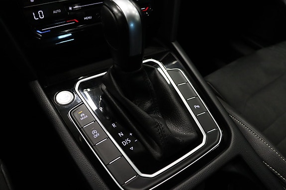Volkswagen Passat 8 of 30