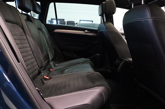 Volkswagen Passat 22 of 30