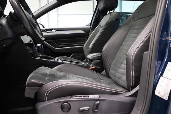Volkswagen Passat 19 of 30
