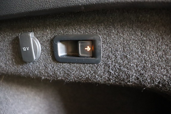 Volkswagen Passat 17 of 30
