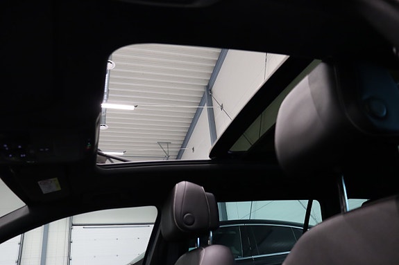 Volkswagen Passat 14 of 30