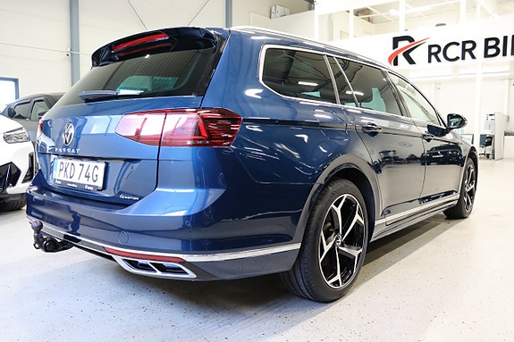 Volkswagen Passat 4 of 30