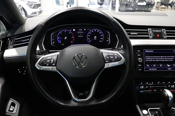 Volkswagen Passat 25 of 30
