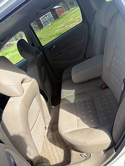 Volvo V70 4 of 4