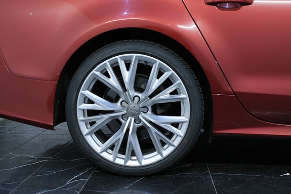 Audi A7 10 of 15