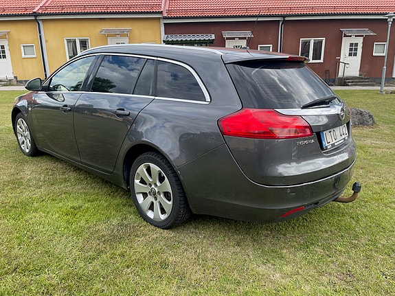 Opel Insignia 3 of 5