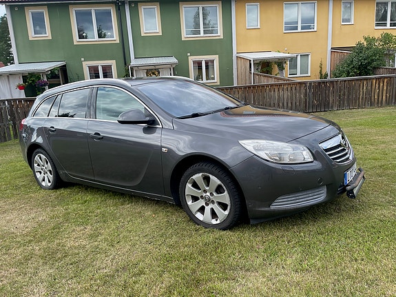 Opel Insignia 4 of 5