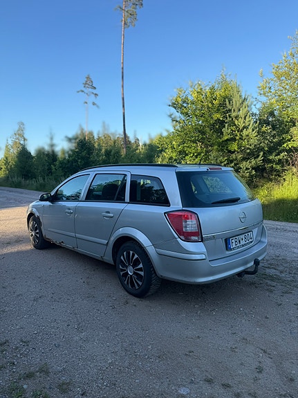 Opel Astra 3 of 4
