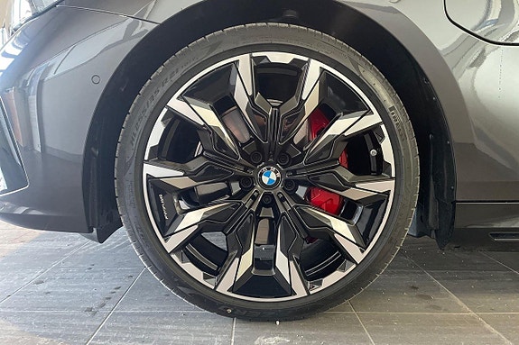 BMW 550e 12 of 14