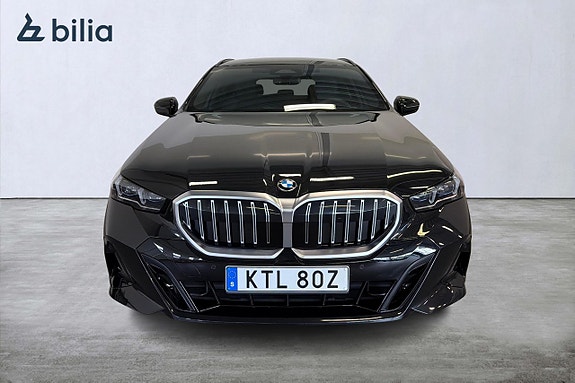 BMW 520d 2 of 5