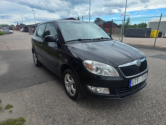 Skoda Fabia 2 of 5