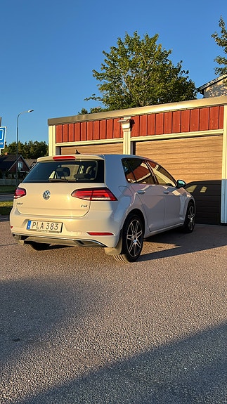 Volkswagen Golf VII 3 of 5