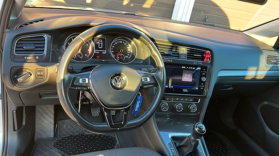 Volkswagen Golf VII 4 of 5