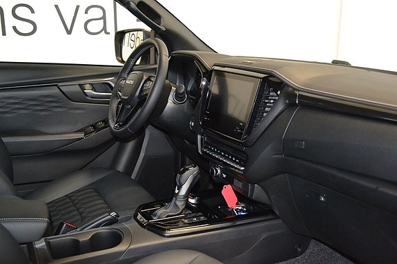 Isuzu D-max 6 of 8
