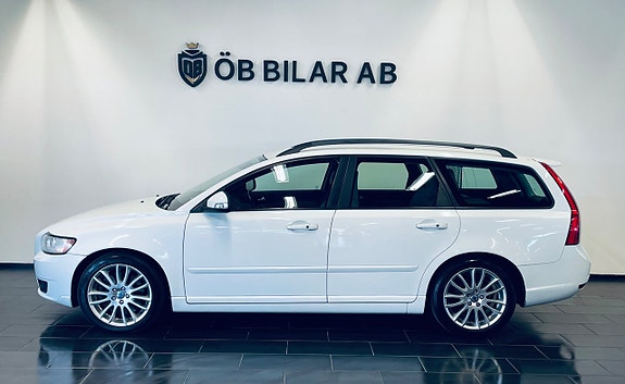 Volvo V50 4 of 5