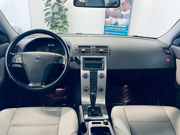 Volvo V50 5 of 5