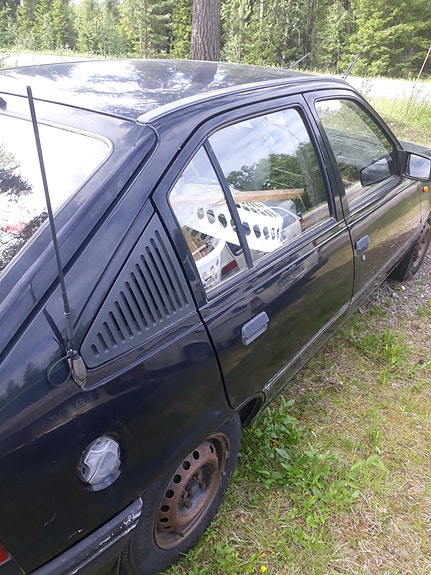 Opel Kadett 3 of 4