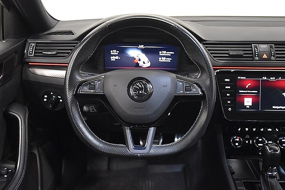 Skoda Superb 2 of 5