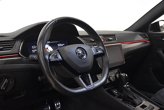 Skoda Superb 9 of 27