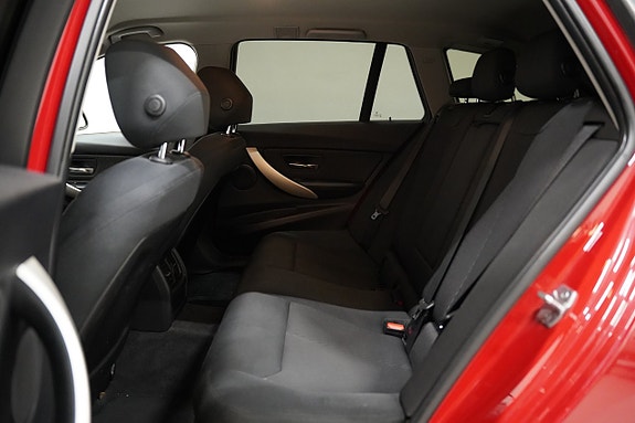 BMW 320 16 of 19