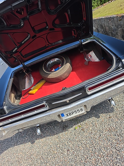 Pontiac Bonneville 5 of 5