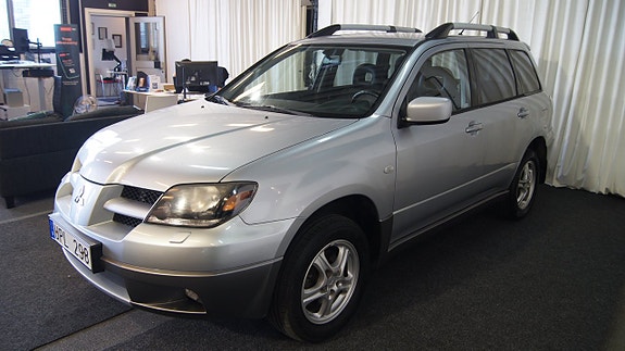 Mitsubishi Outlander 4 of 5