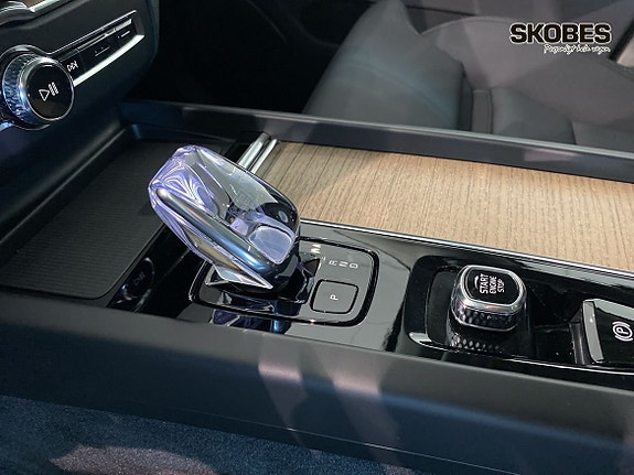 Volvo XC60 24 of 27
