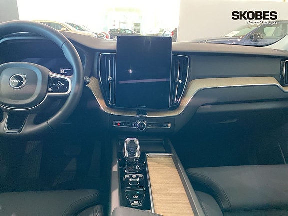 Volvo XC60 13 of 27