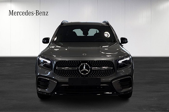 Mercedes-Benz B200 7 of 17